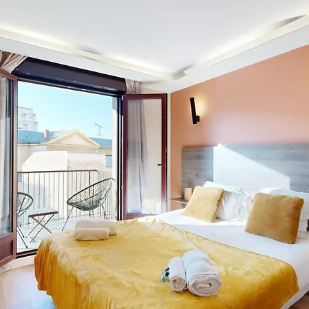 Bluestay 53 - Chic Au Coeur De Apartment